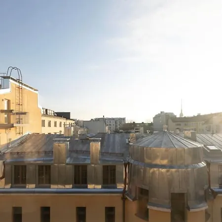 Unique And Bright Penthouse In Ullanlinna