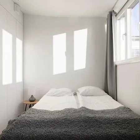 Apartment Unique And Bright Penthouse In Ullanlinna Helsinki