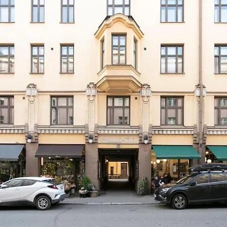 Unique And Bright Penthouse In Ullanlinna Helsinki